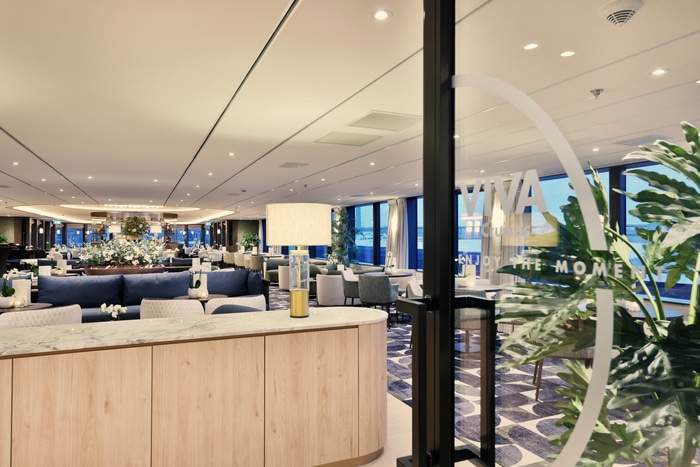 Viva Cruises Viva One - Bar & Lounge 10.jpg